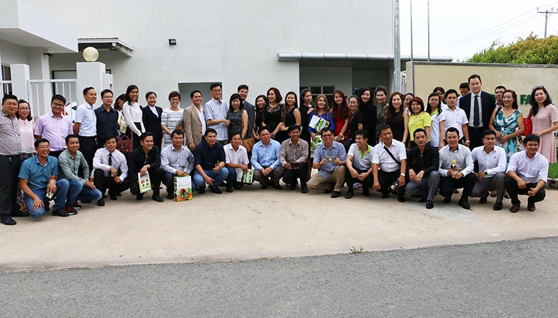 Đoàn doanh nhân CLB Doanh nhân Sài Gòn đến tham quan khu công nghiệp Long Hậu