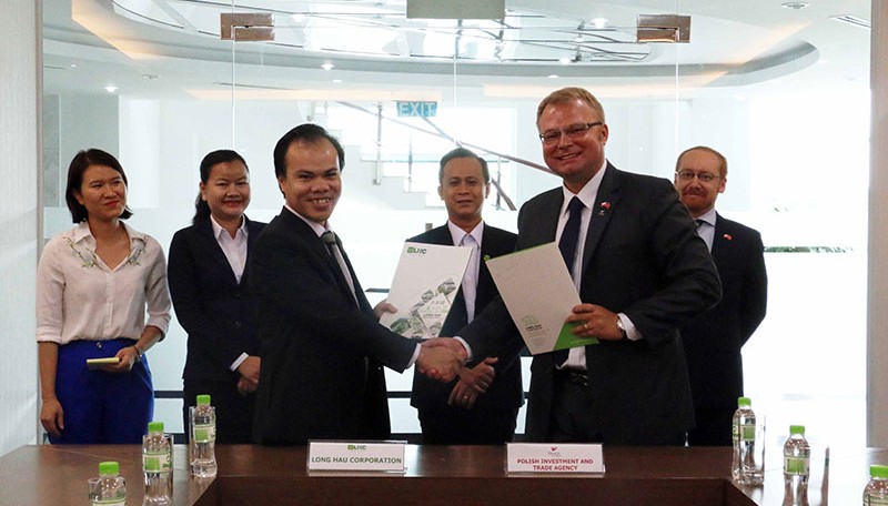Công ty CP Long Hậu ký kết Thỏa thuận hợp tác với Phòng Thương mại Xúc tiến đầu tư Ba Lan