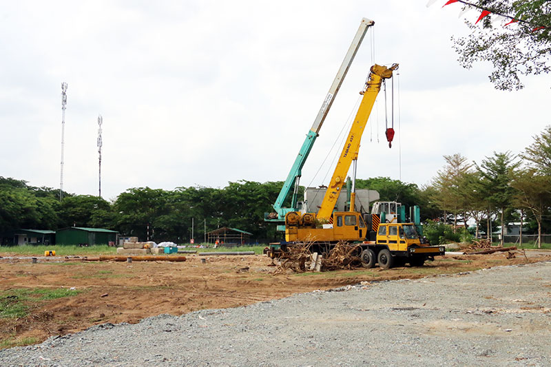 LHC cho thấy sự tập trung trong công tác vận hành và quản lý dự án, đốc thúc tốc độ thi công của các đơn vị thầu, đảm bảo nhà xưởng được hoàn thành đúng tiến độ.